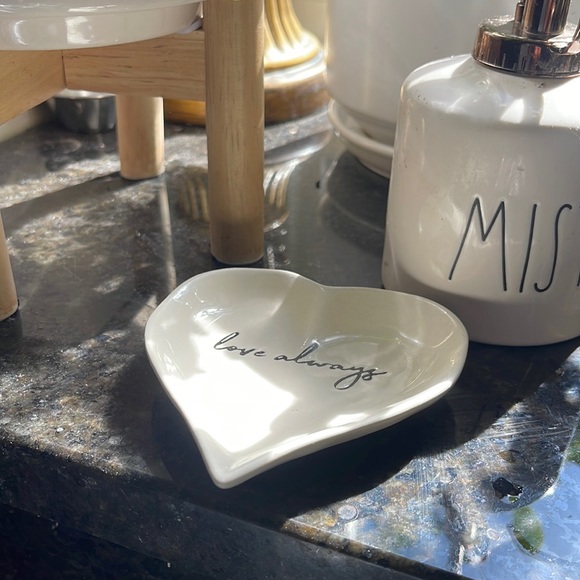 Tag “Love Always” Ceramic Heart Shape Trinket Dish - Picture 9 of 16
